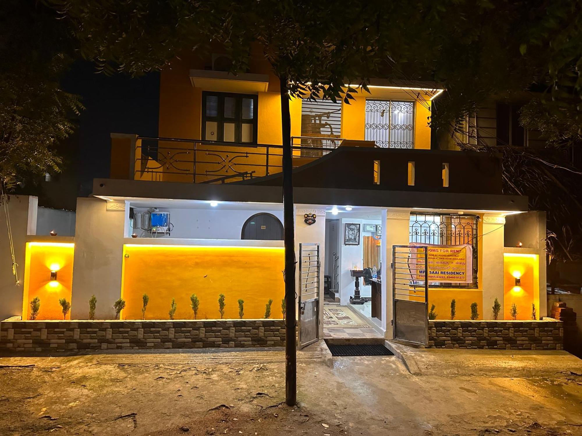 Hotel Mps Saai Residency Tiruvannāmalai Esterno foto